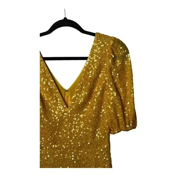 DRESS THE POPULATION POSSIBLE SAMPLE DRESS MINI LENGTH GOLD SEQUINS SHORT SLEEVE - Picture 2 of 9